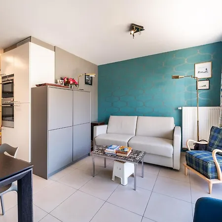 Duplex Near Zeedijk & Center With Sunny Balcony, Cleaning Included 아파트
