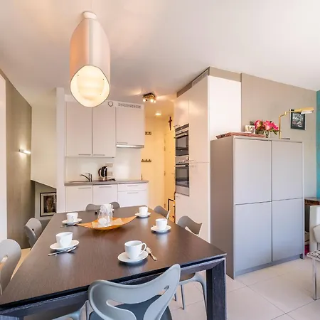 Apartment Duplex Near Zeedijk & Center With Sunny Balcony, Cleaning Included