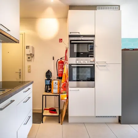 Apartment Duplex Near Zeedijk & Center With Sunny Balcony, Cleaning Included Koksijde