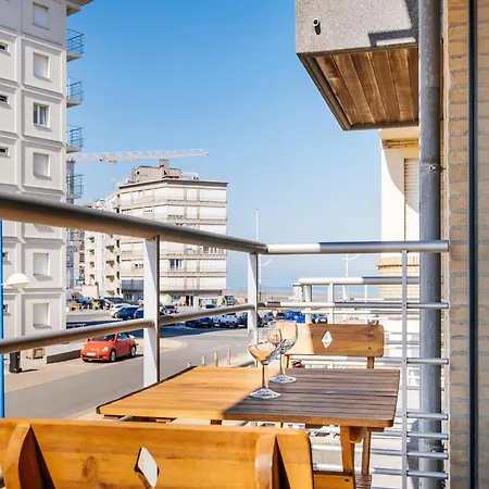 Duplex Near Zeedijk & Center With Sunny Balcony, Cleaning Included 코크시데