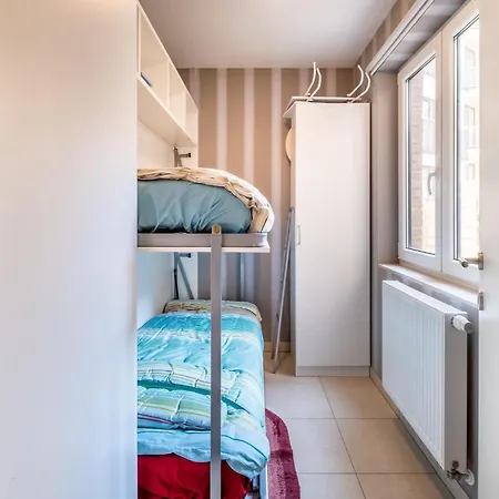 Apartment Duplex Near Zeedijk & Center With Sunny Balcony, Cleaning Included